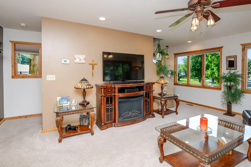 50002 Wildwood Drive Dowagiac, MI 49047