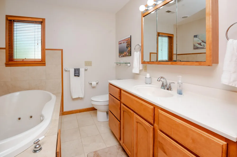 50002 Wildwood Drive Dowagiac, MI 49047