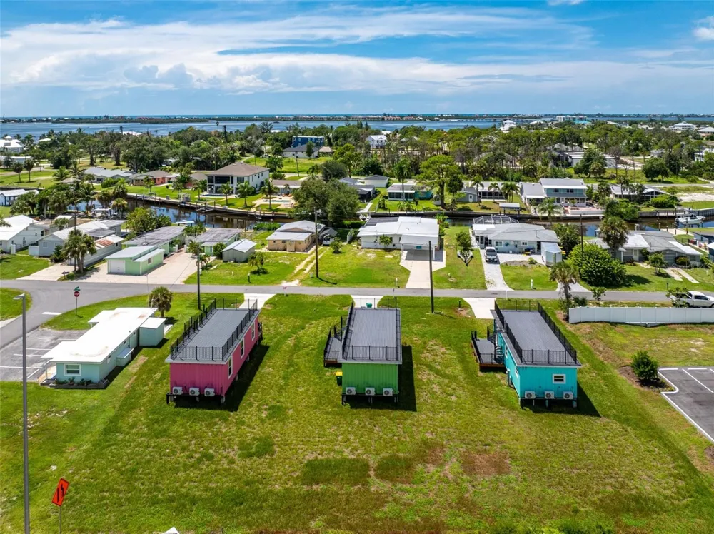 1741 WINSTAN AVENUE Englewood, FL 34223