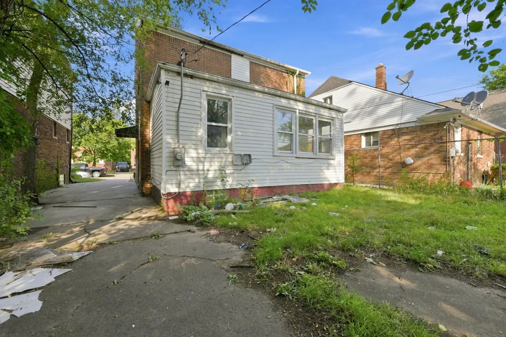 16204 Tracey Street Detroit, MI 48235