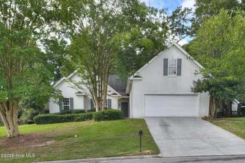 109 Crescent Court