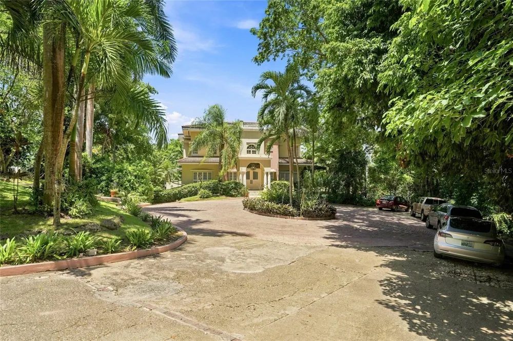 513 TINTILLO HILL ESTATES Guaynabo, PR 00966