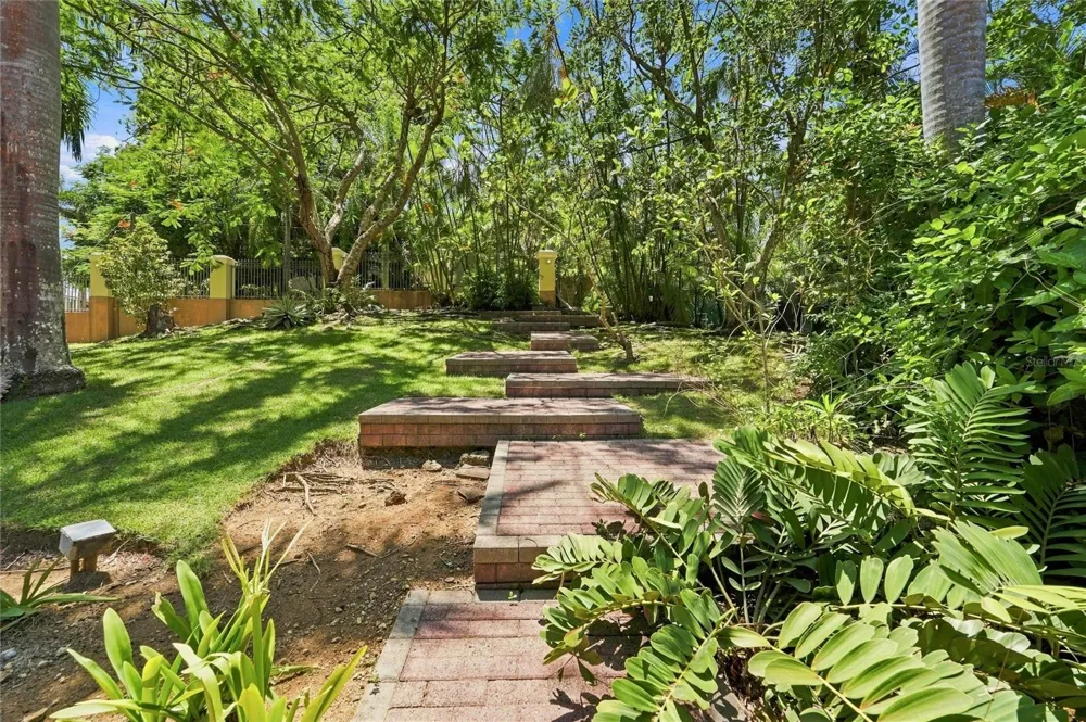 513 TINTILLO HILL ESTATES Guaynabo, PR 00966