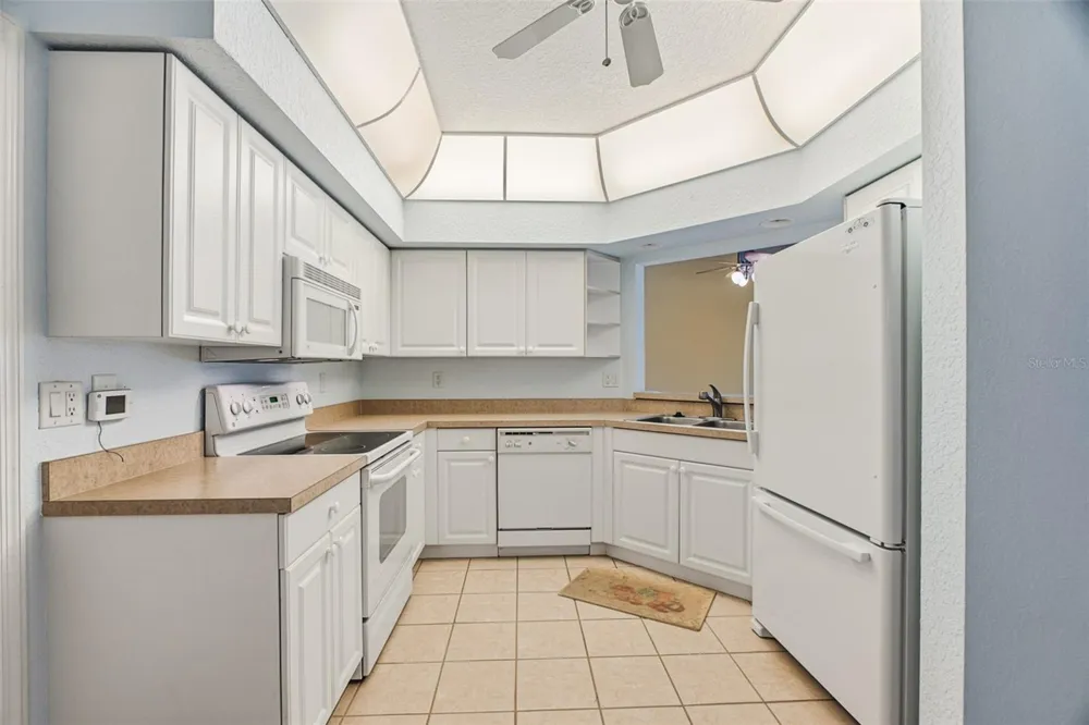 7141 STRAND CIRCLE #101 Bradenton, FL 34203