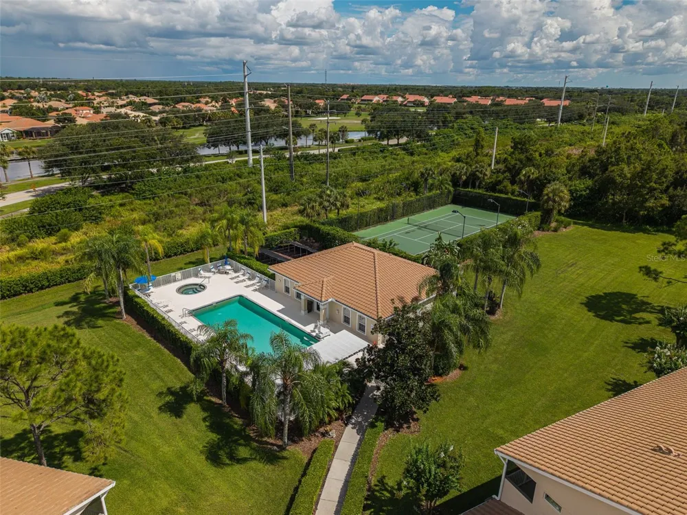 7141 STRAND CIRCLE #101 Bradenton, FL 34203