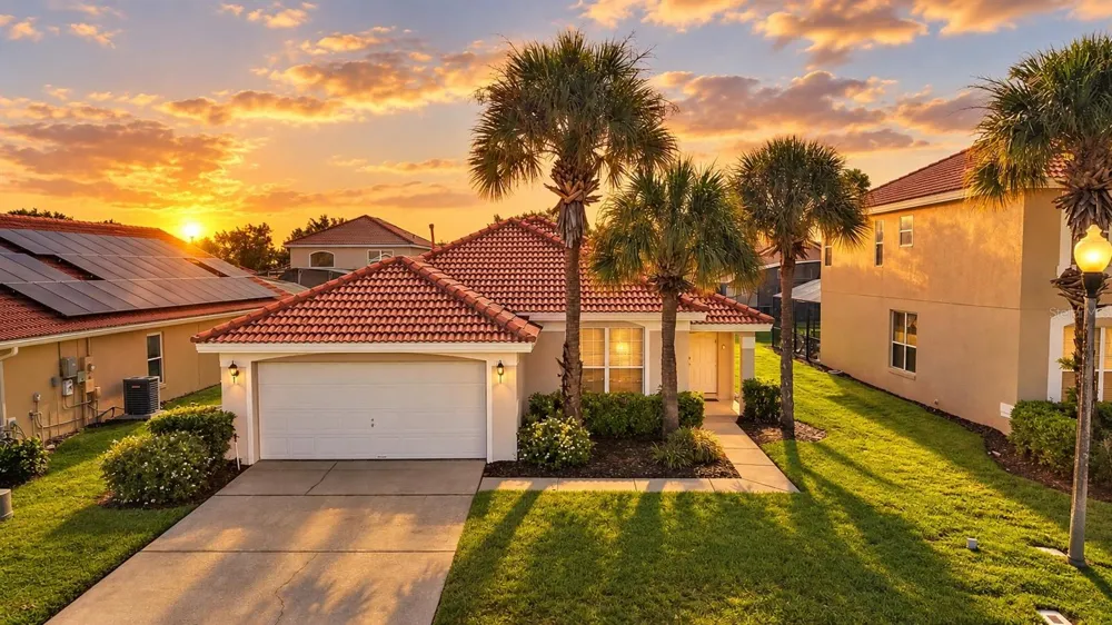 110 SARAGOSSA AVE Davenport, FL 33897
