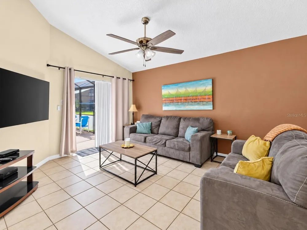 110 SARAGOSSA AVE Davenport, FL 33897