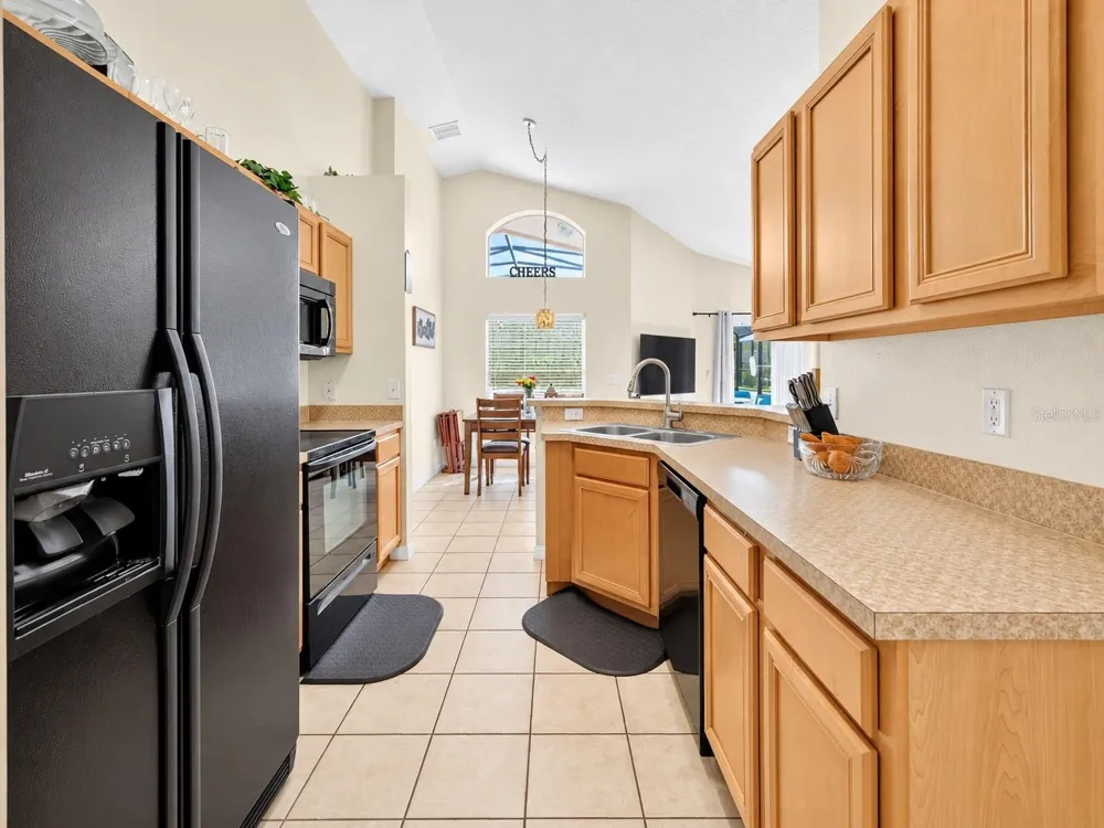 110 SARAGOSSA AVE Davenport, FL 33897