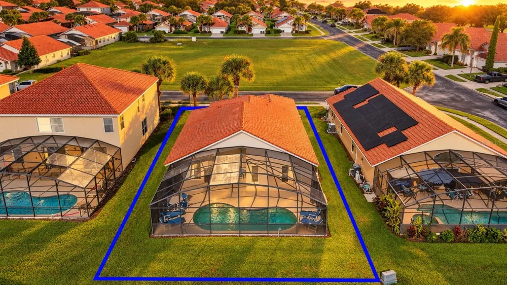 110 SARAGOSSA AVE Davenport, FL 33897