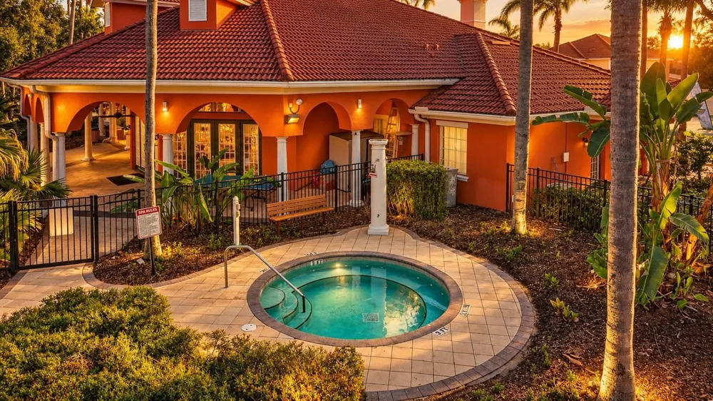 110 SARAGOSSA AVE Davenport, FL 33897