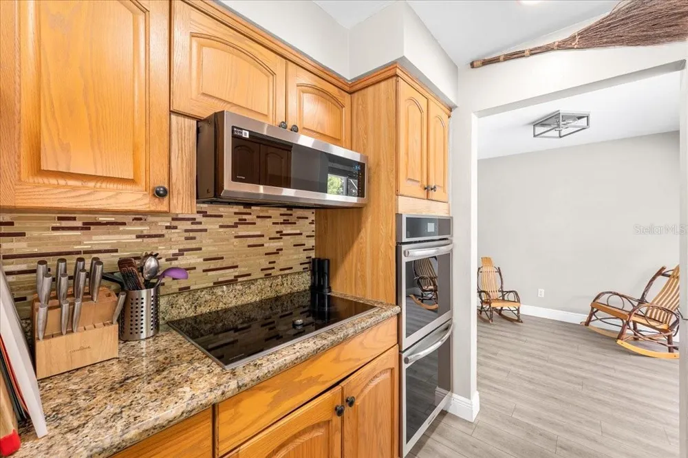 490 E LAKE DRIVE Largo, FL 33771