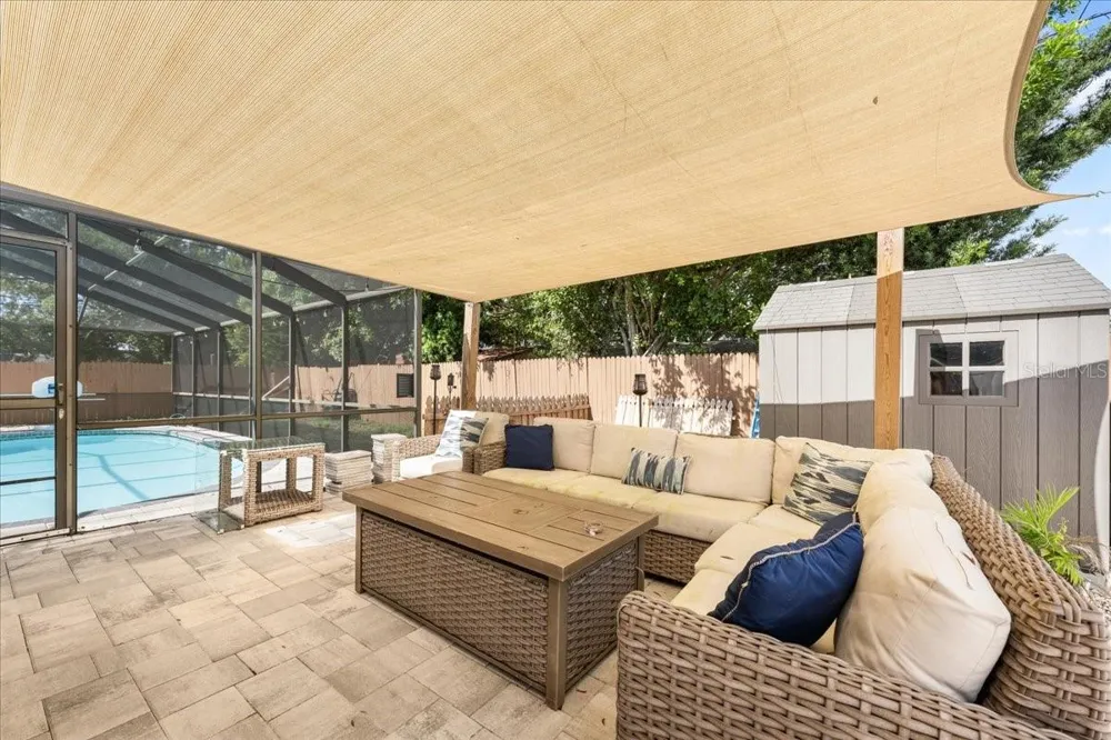 490 E LAKE DRIVE Largo, FL 33771