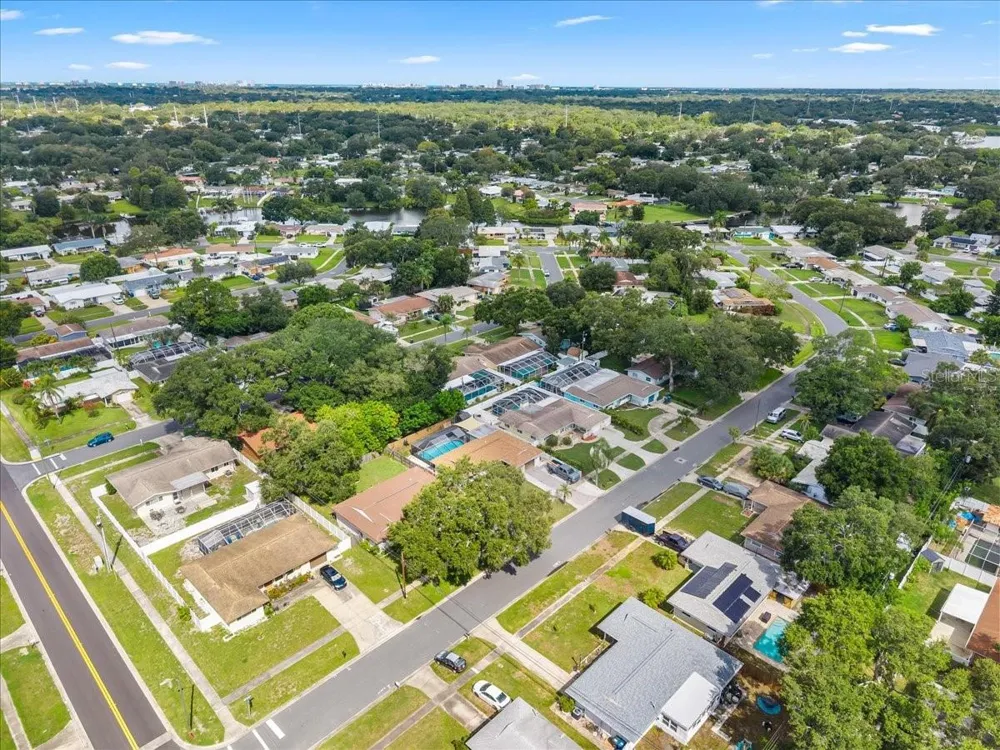 490 E LAKE DRIVE Largo, FL 33771