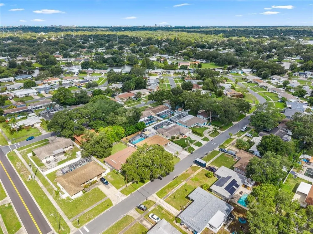 490 E LAKE DRIVE Largo, FL 33771