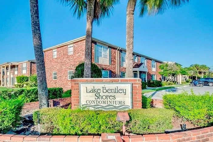 1920 E EDGEWOOD DRIVE #D11 Lakeland, FL 33803