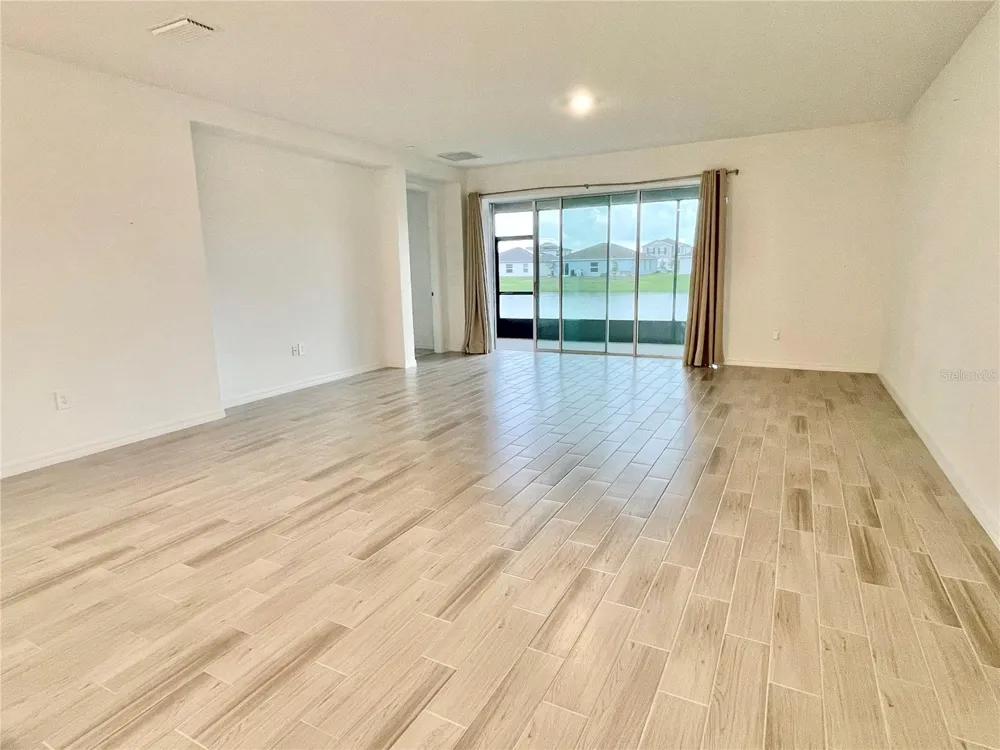 4698 CORAL HARBOUR ROAD Kissimmee, FL 34758