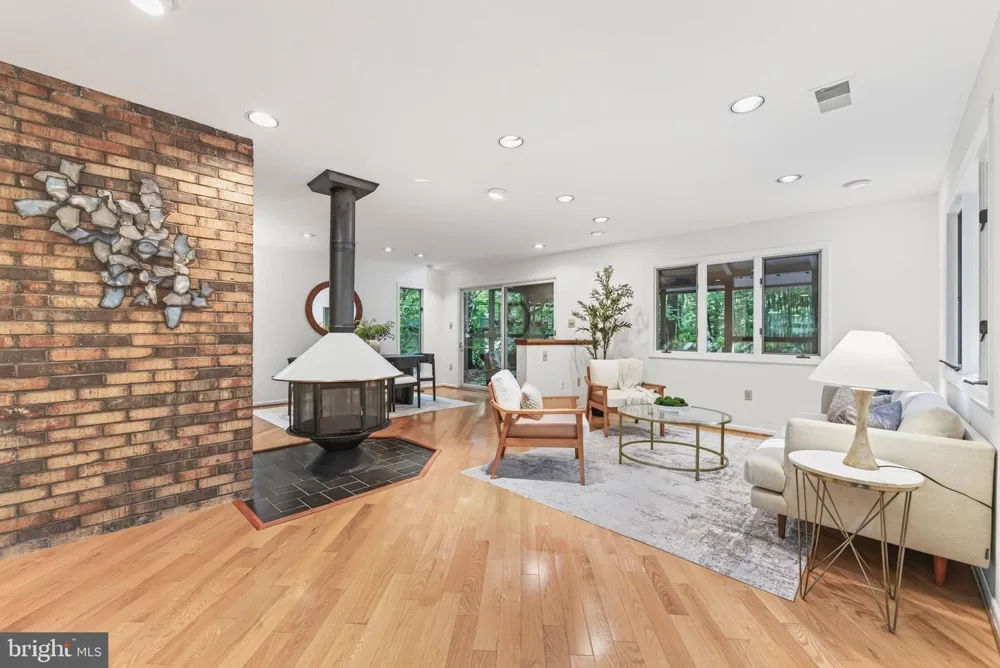 11424 PURPLE BEECH DRIVE Reston, VA 20191