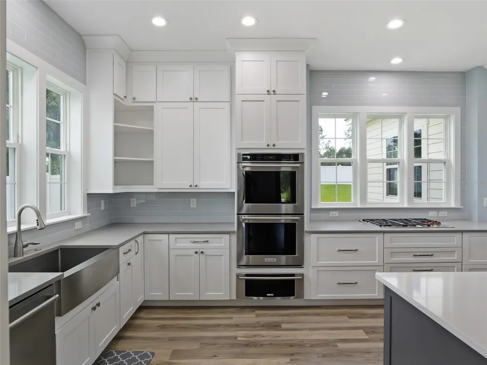 7956 LAKE NELLIE ROAD Clermont, FL 34714