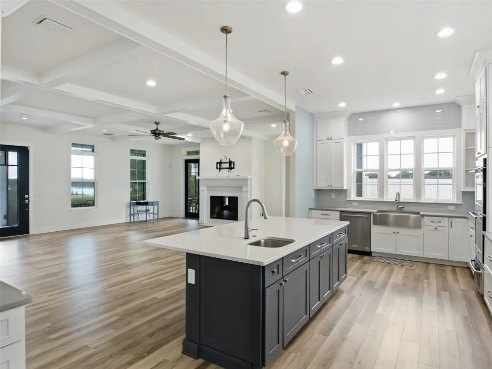7956 LAKE NELLIE ROAD Clermont, FL 34714