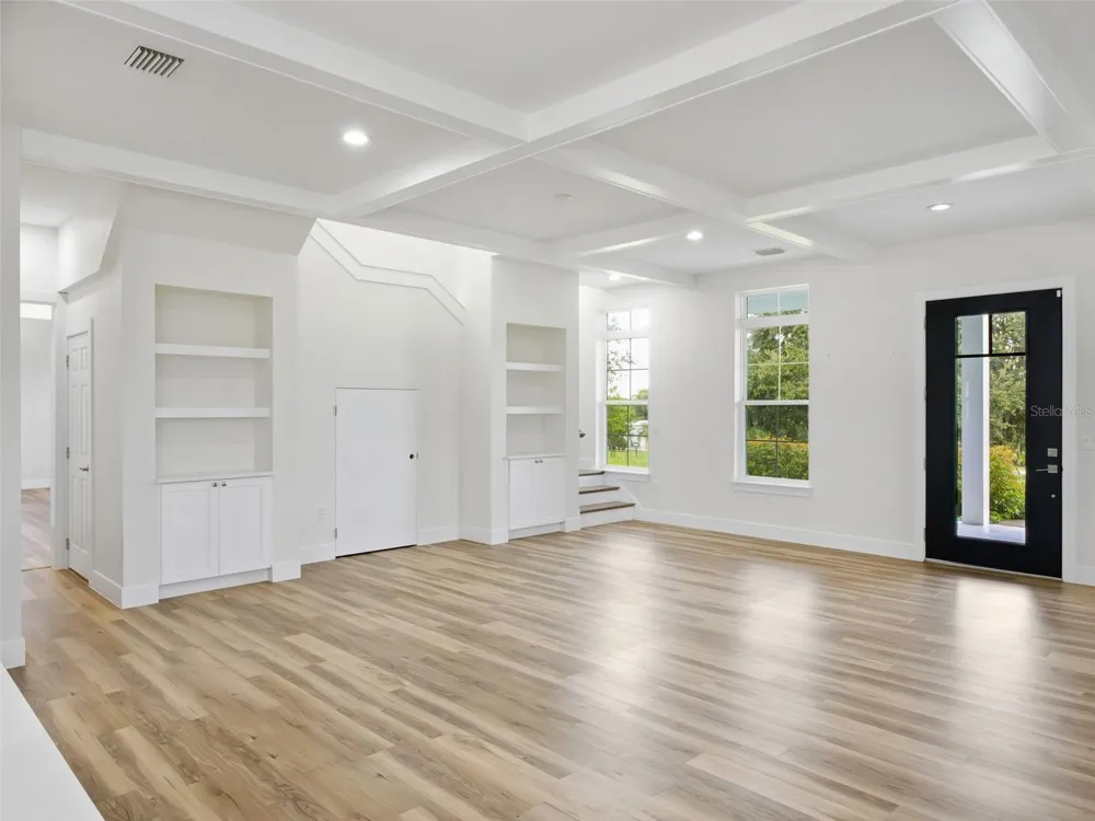 7956 LAKE NELLIE ROAD Clermont, FL 34714