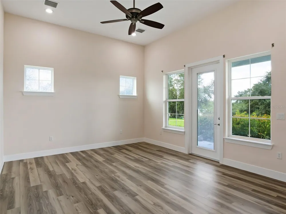 7956 LAKE NELLIE ROAD Clermont, FL 34714