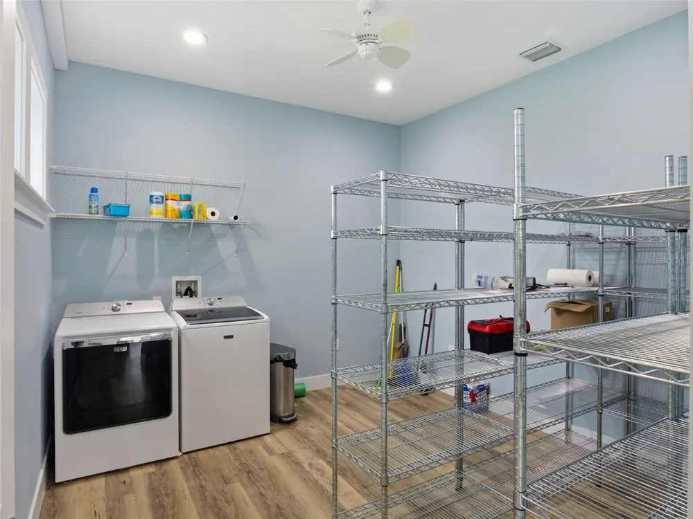 7956 LAKE NELLIE ROAD Clermont, FL 34714