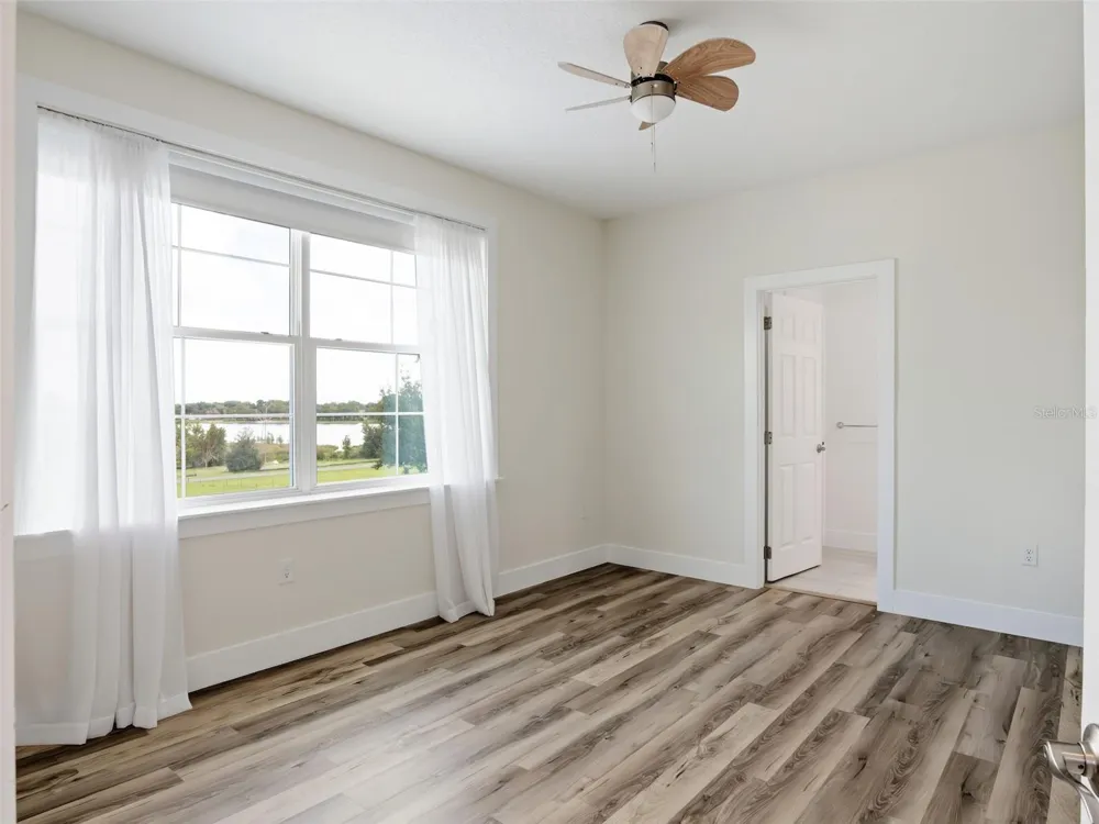 7956 LAKE NELLIE ROAD Clermont, FL 34714