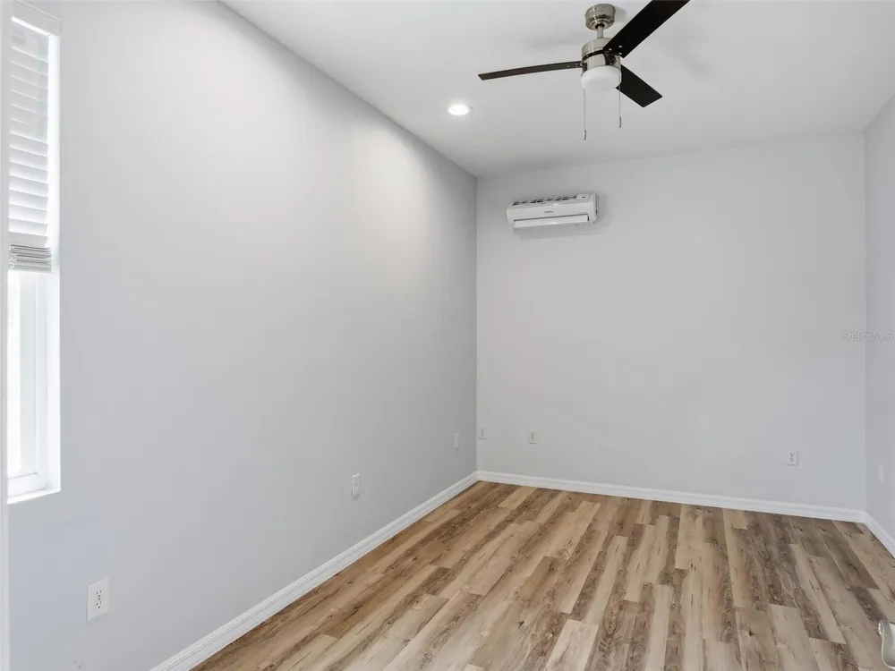 7956 LAKE NELLIE ROAD Clermont, FL 34714