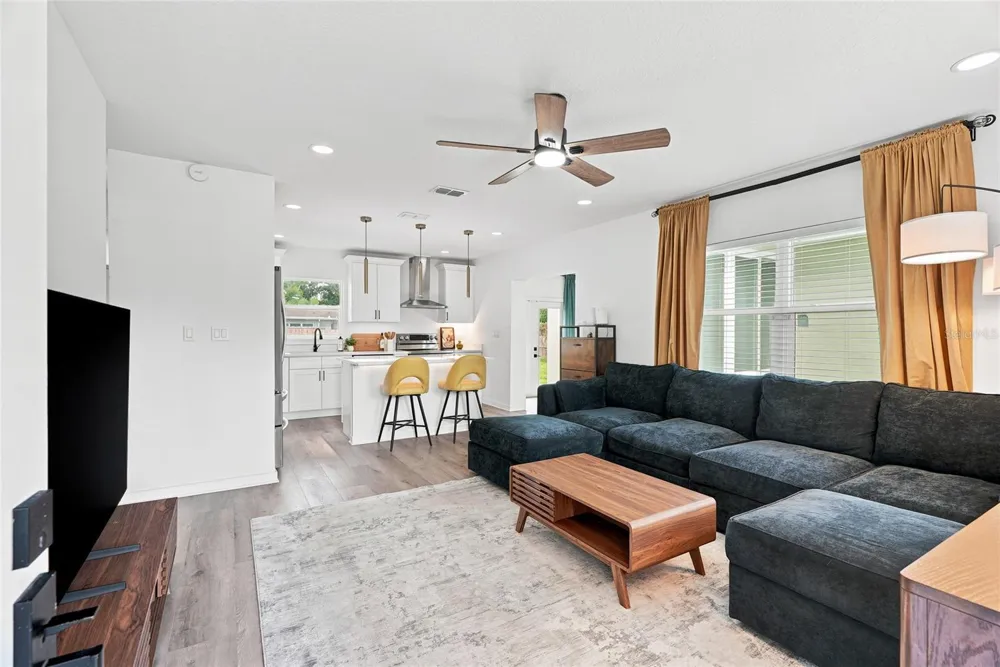 3230 MELTON STREET St Petersburg, FL 33704