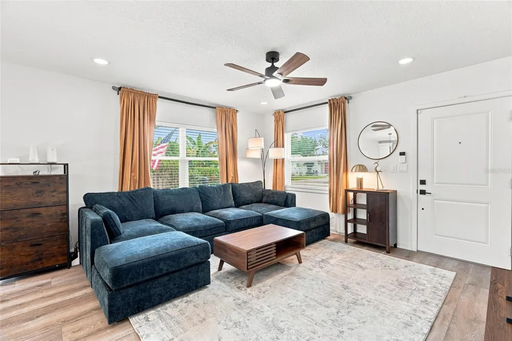 3230 MELTON STREET St Petersburg, FL 33704