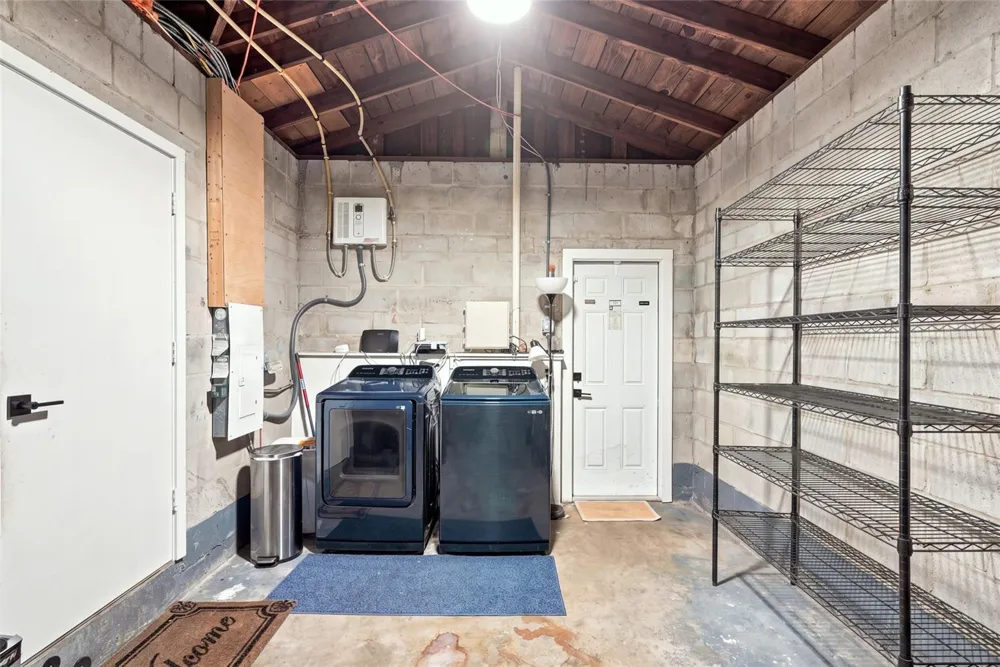 3230 MELTON STREET St Petersburg, FL 33704