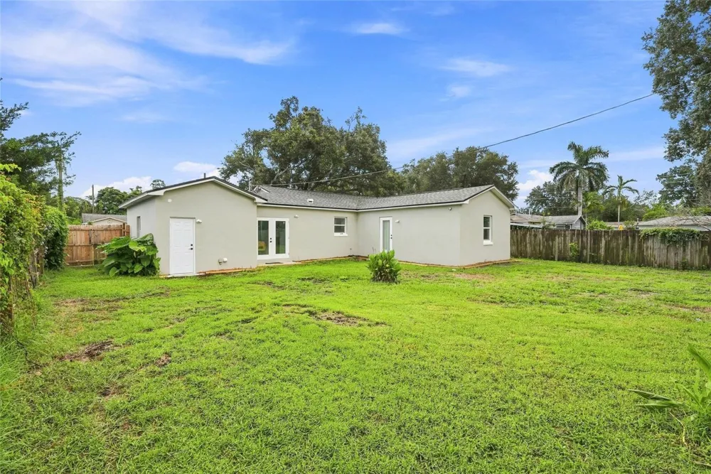 3230 MELTON STREET St Petersburg, FL 33704
