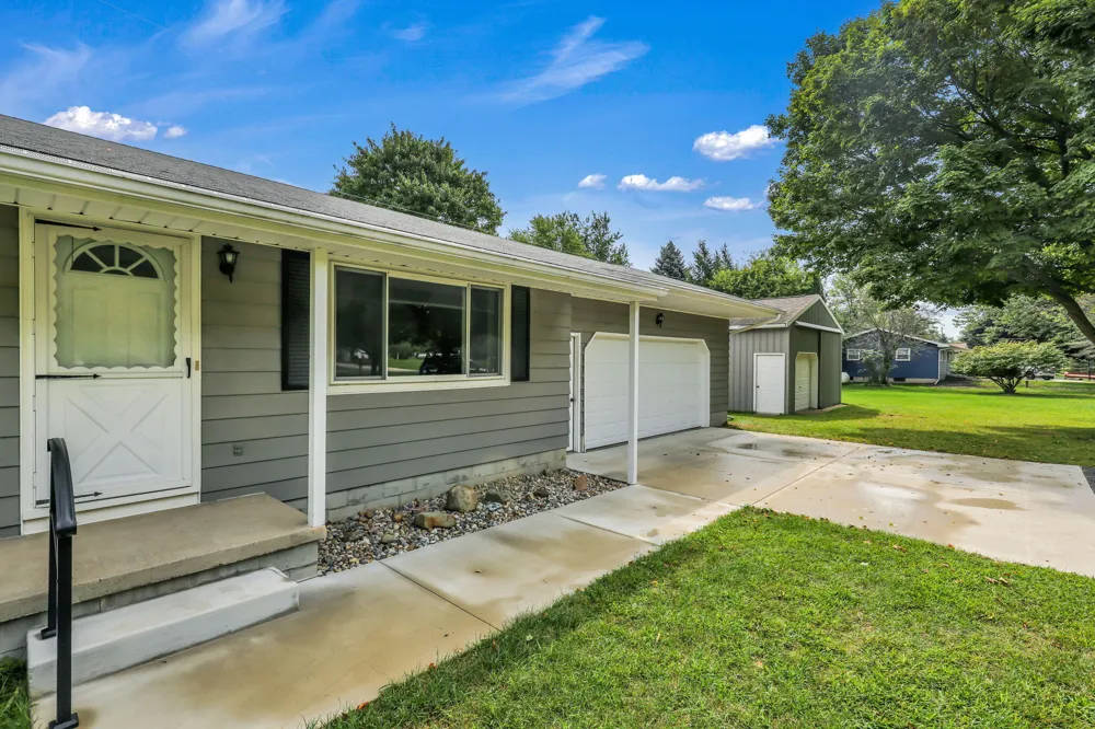 2233 Ives Road Leslie, MI 49251