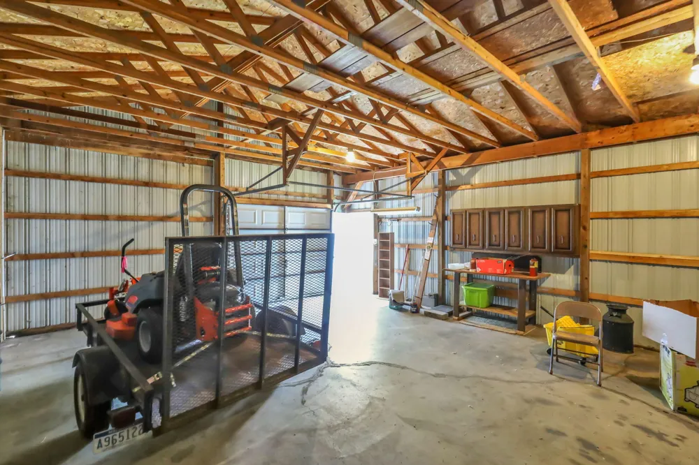 2233 Ives Road Leslie, MI 49251
