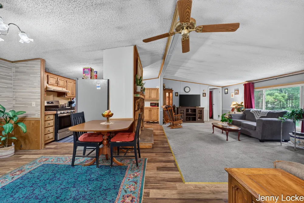 6165 Weber Road Whitehall, MI 49461