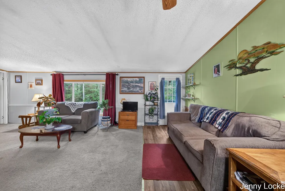 6165 Weber Road Whitehall, MI 49461
