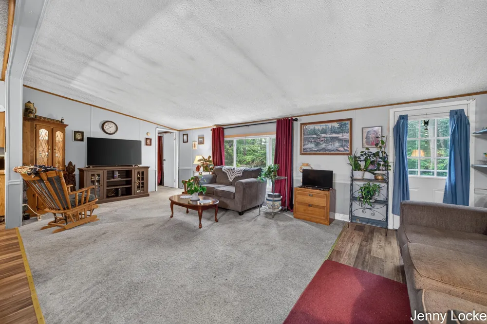 6165 Weber Road Whitehall, MI 49461