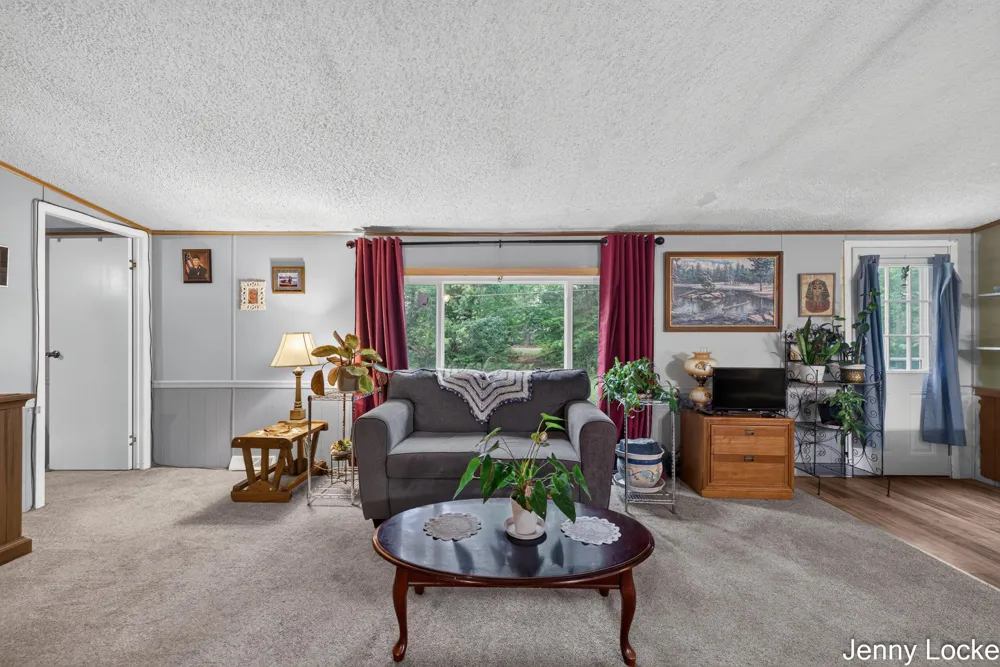 6165 Weber Road Whitehall, MI 49461