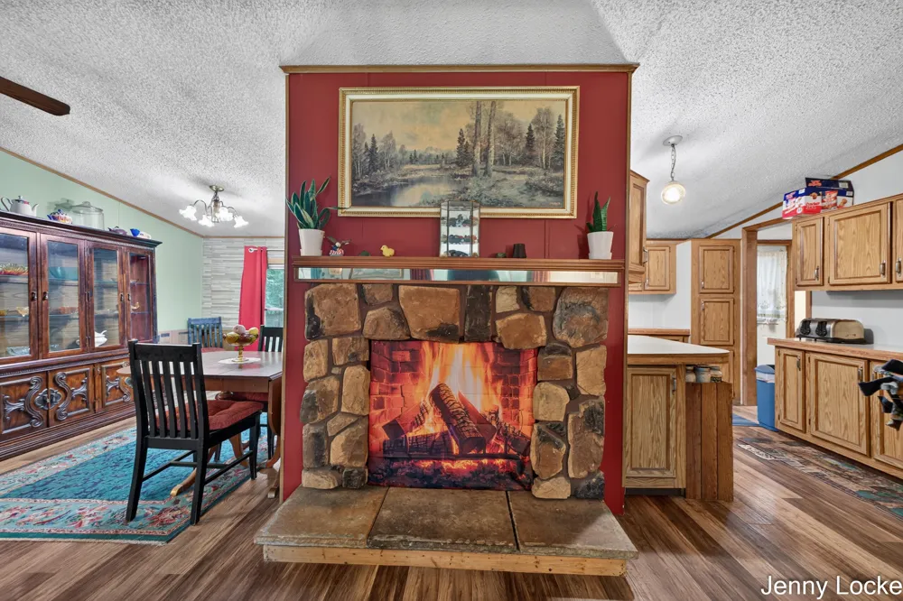 6165 Weber Road Whitehall, MI 49461