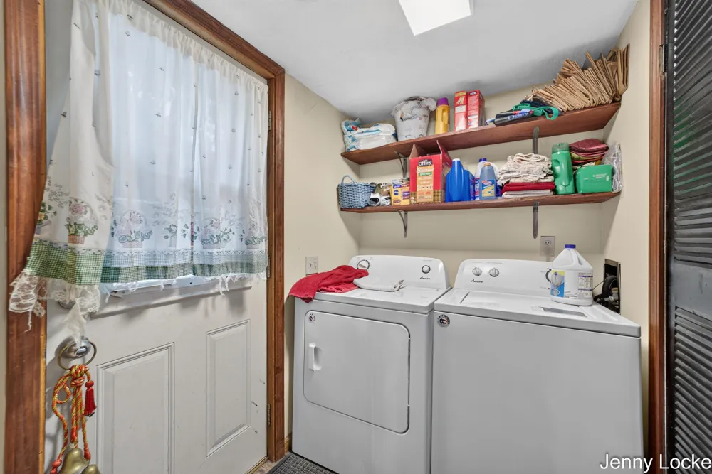 6165 Weber Road Whitehall, MI 49461