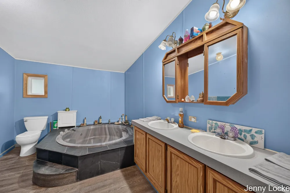 6165 Weber Road Whitehall, MI 49461