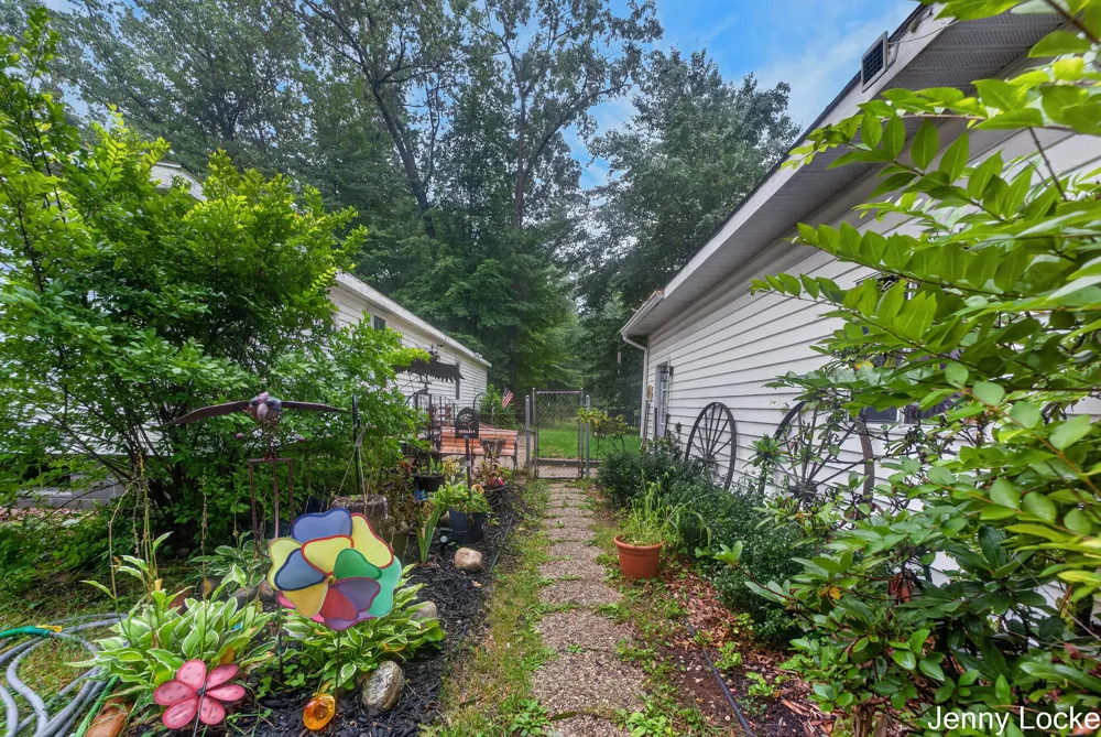 6165 Weber Road Whitehall, MI 49461
