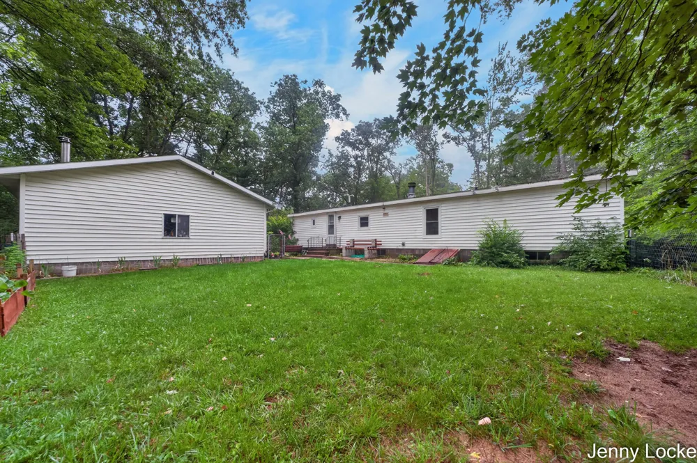 6165 Weber Road Whitehall, MI 49461