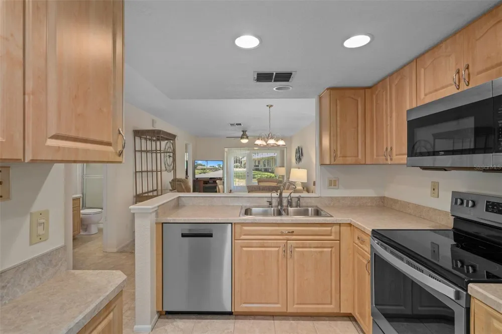2465 NORTHSIDE DRIVE #2303 Clearwater, FL 33761