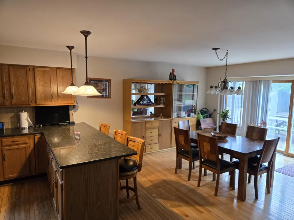 43164 Hillcrest Drive Sterling Heights, MI 48313
