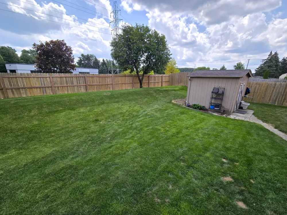 43164 Hillcrest Drive Sterling Heights, MI 48313