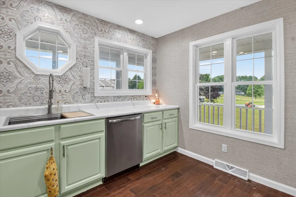 4512 Traxton Drive Hesperia, MI 49421