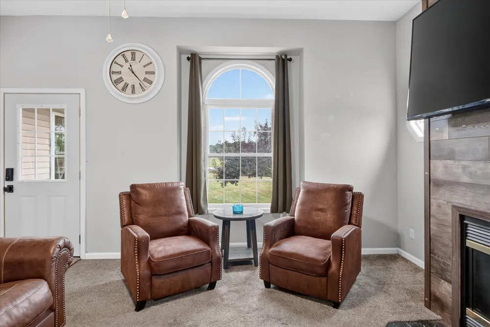 4512 Traxton Drive Hesperia, MI 49421