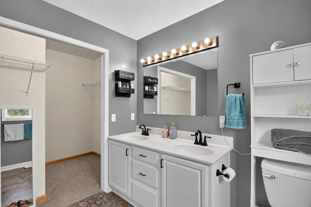 4512 Traxton Drive Hesperia, MI 49421