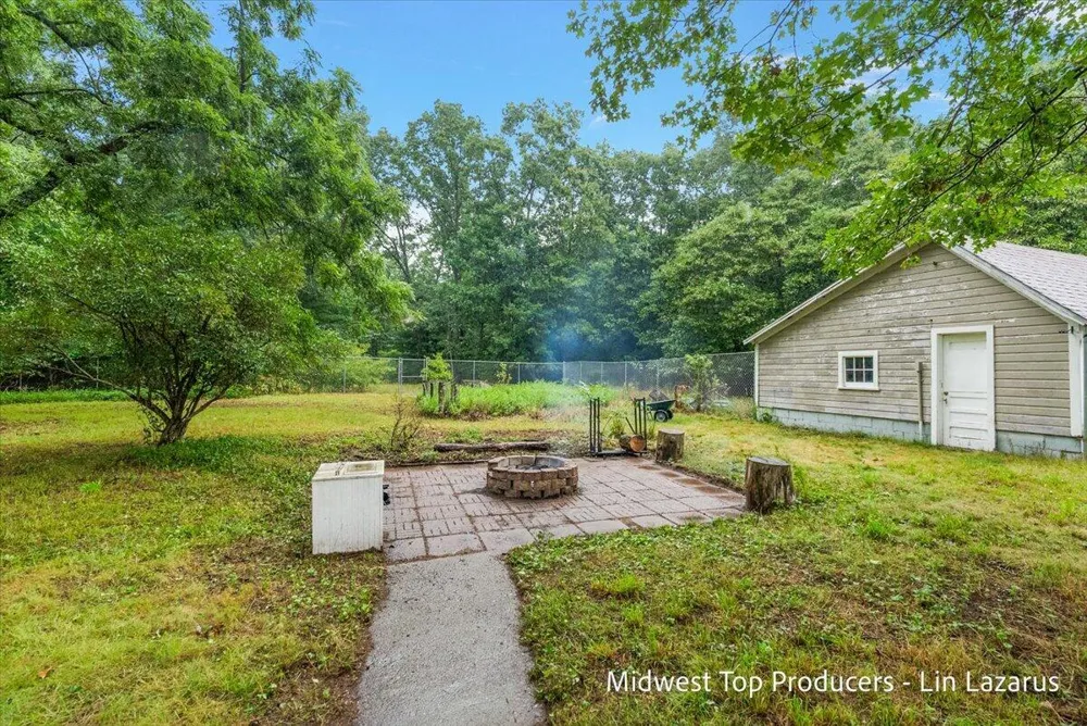 4568 Duck Lake Road Whitehall, MI 49461